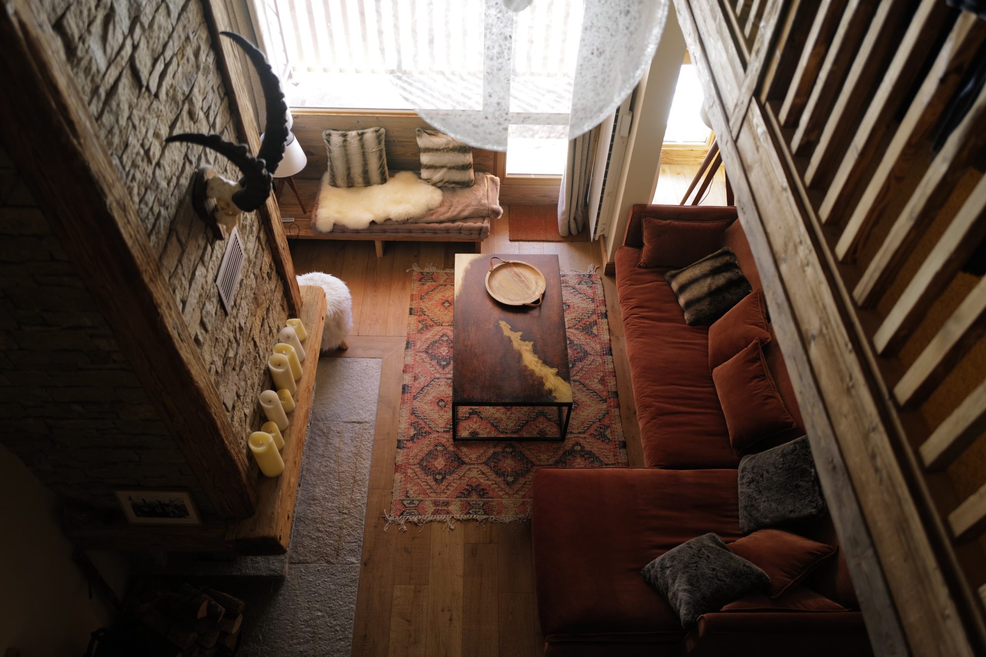 301_chalet_vers le bas_apres_margheritainteriors